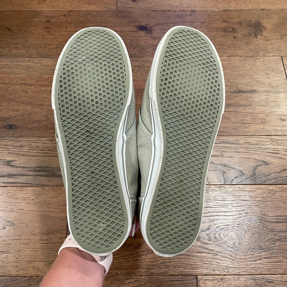 Vans - Picture 5 of 6